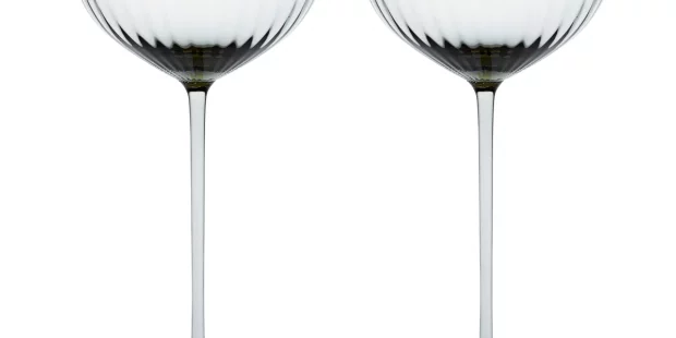 British Green Red Wine Glass